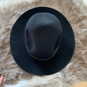 Roxy Accessories - Roxy Brimmed Hat Roxy Accessories - Roxy Brimmed Hat